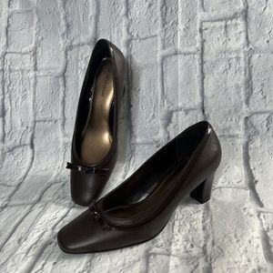 Naturalizer Womens Brown Pump Heels Office Work Dress Shoes Size 8W